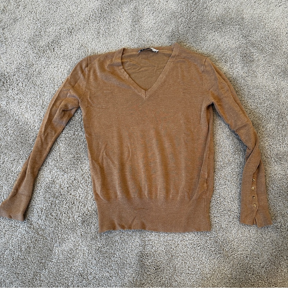 Zara vneck sweater